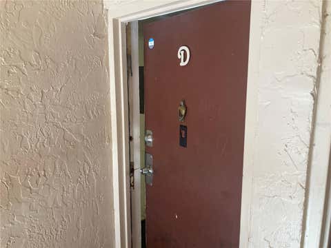 Photo of 7502 Needle Leaf Place #70, Tampa, FL 33617 (MLS # TB8516356)
