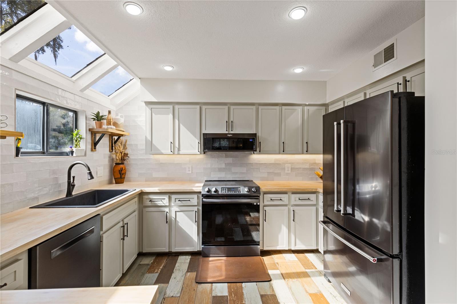 PARK PLACE UN 101 - Residential