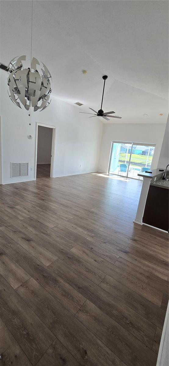 RESERVE AT TOWN CENTER - Residential Lease