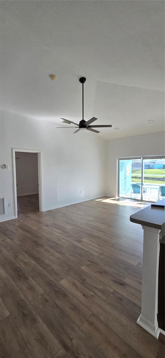 RESERVE AT TOWN CENTER - Residential Lease