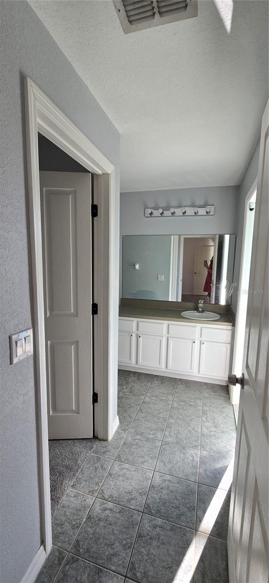 RESERVE AT TOWN CENTER - Residential Lease