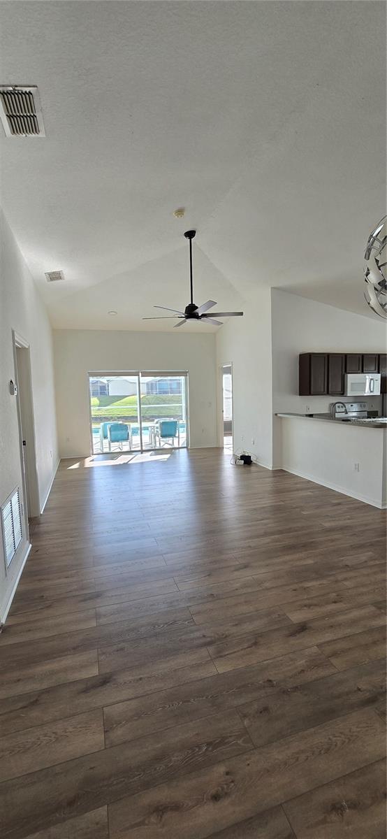 RESERVE AT TOWN CENTER - Residential Lease