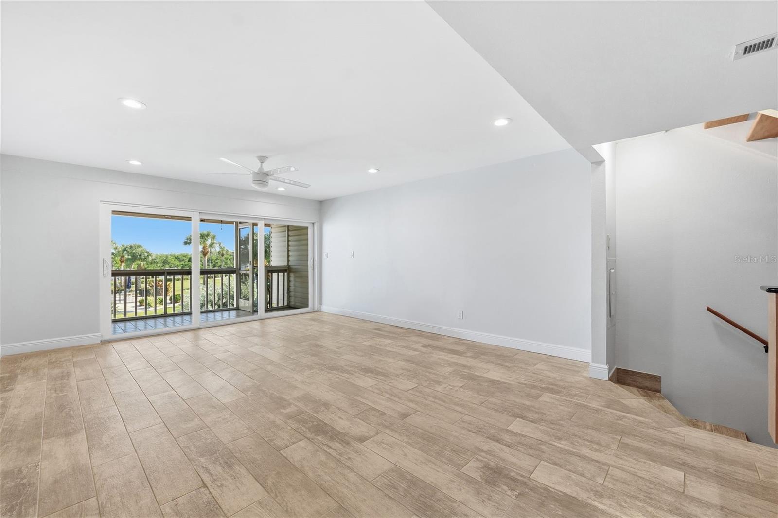 PIRATES COVE CLUB CONDO - Residential