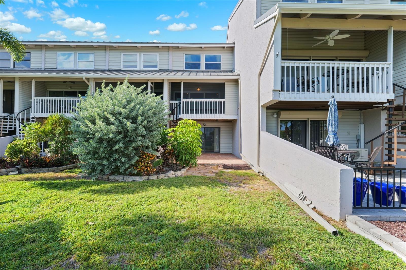 1355 PINELLAS BAYWAY S 16