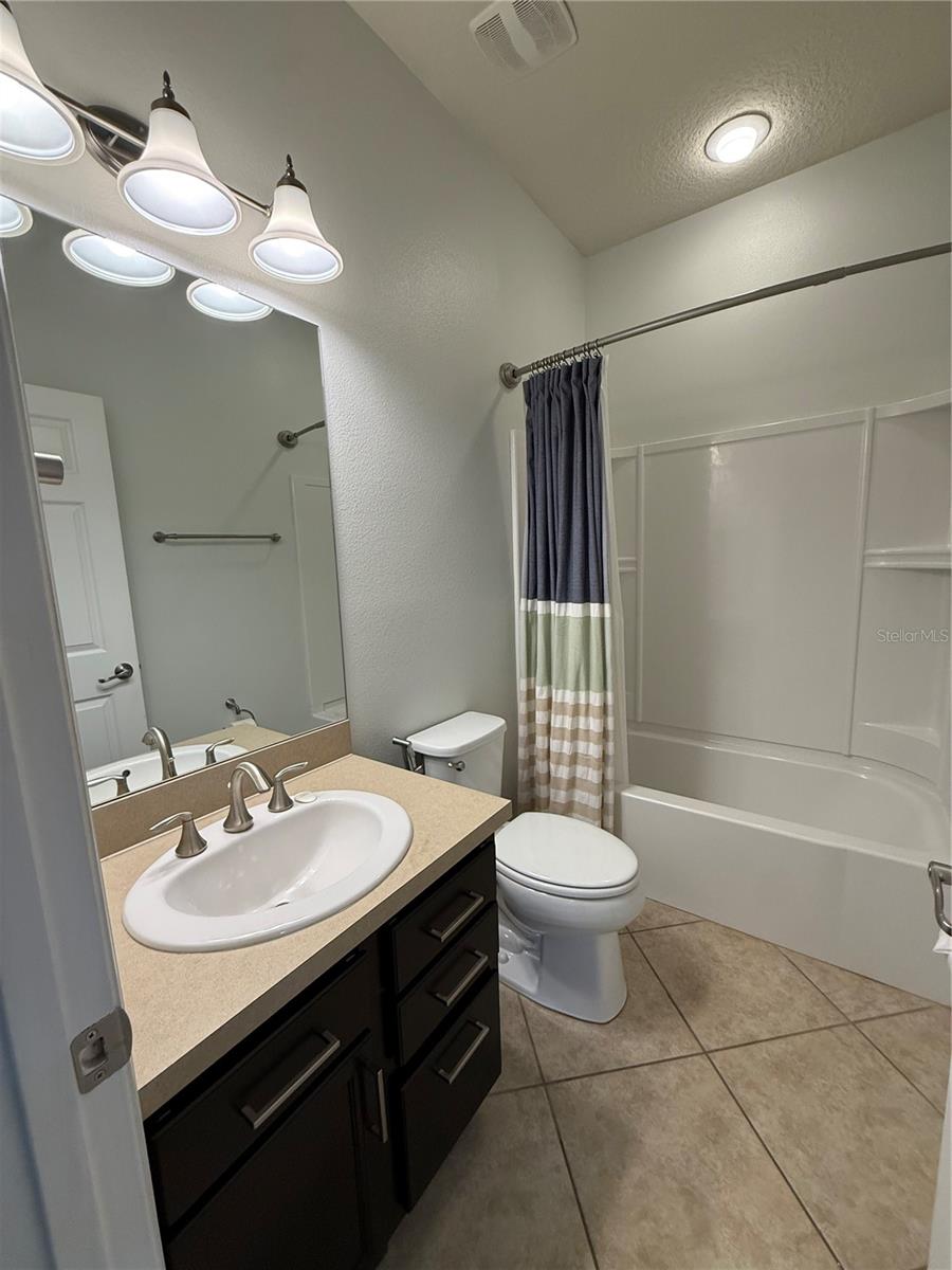 FOUNTAIN PARK PH 01 - Residential Lease