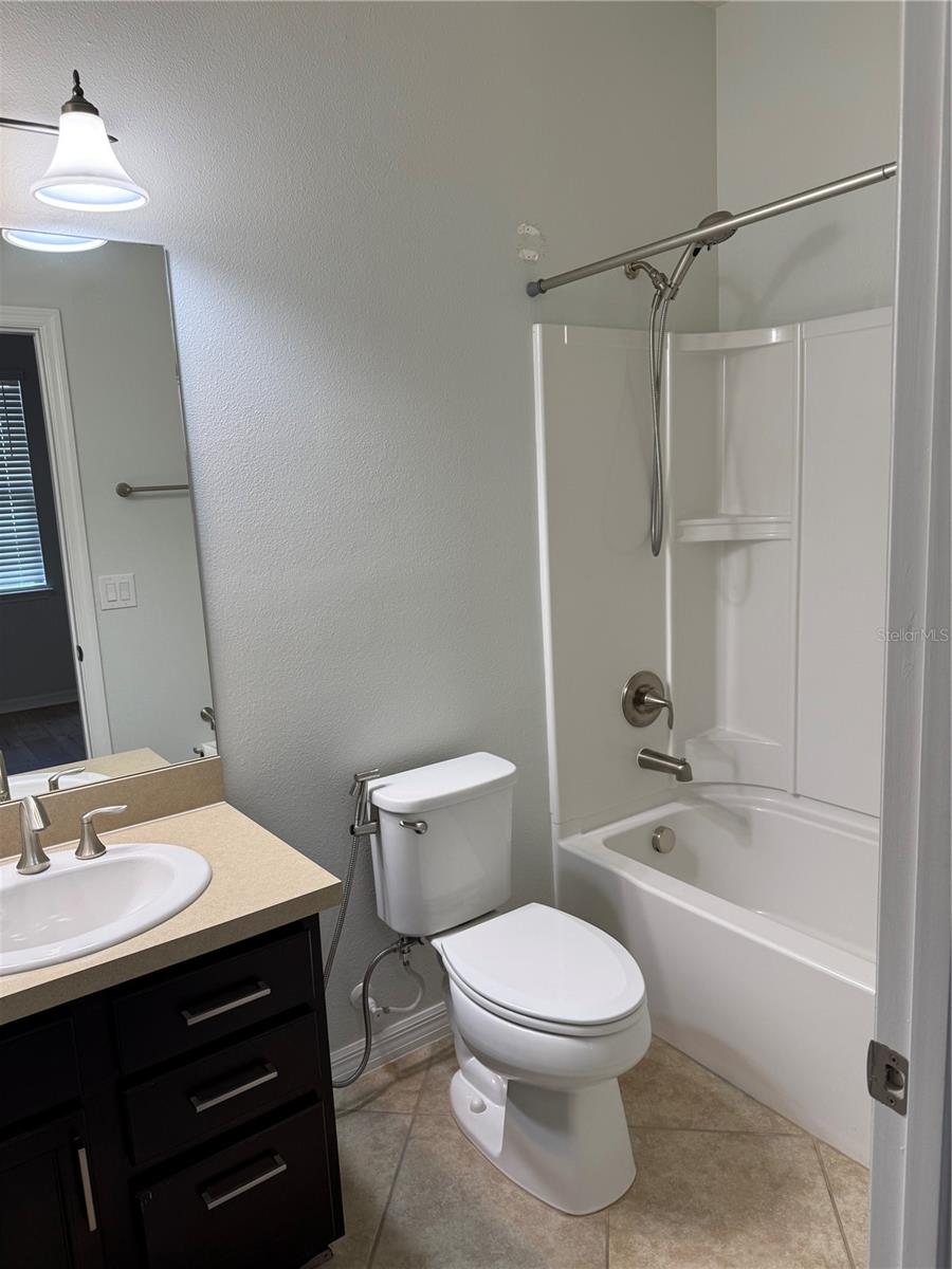 FOUNTAIN PARK PH 01 - Residential Lease