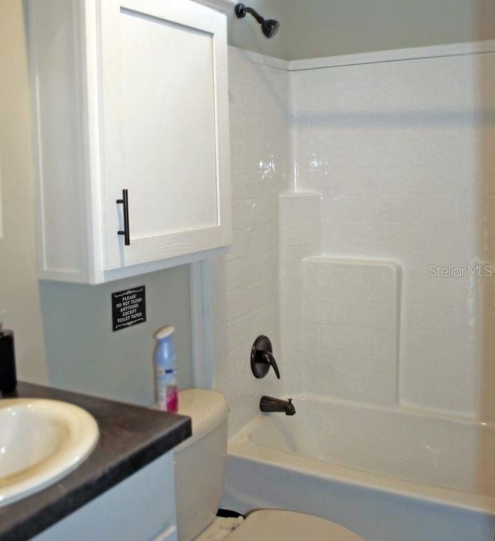 SHERWOOD FOREST - Residential Lease