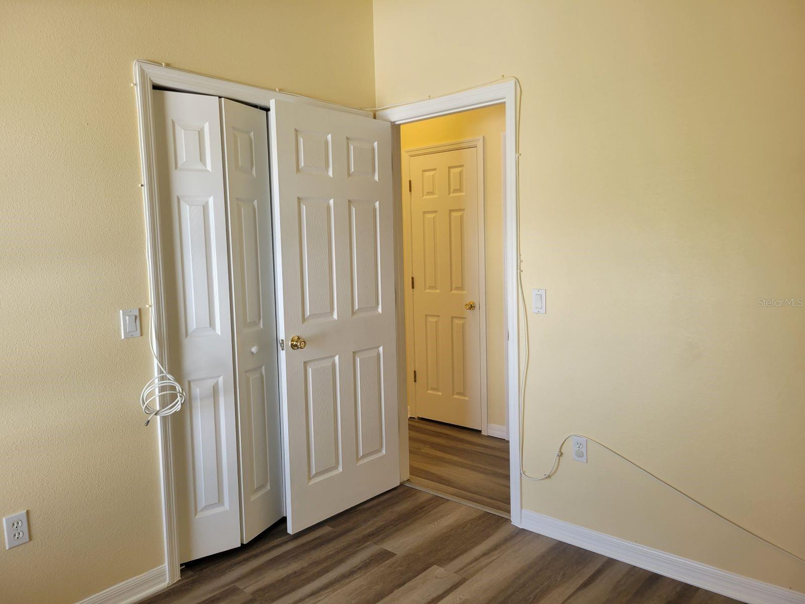 OAK PARK - Residential Lease