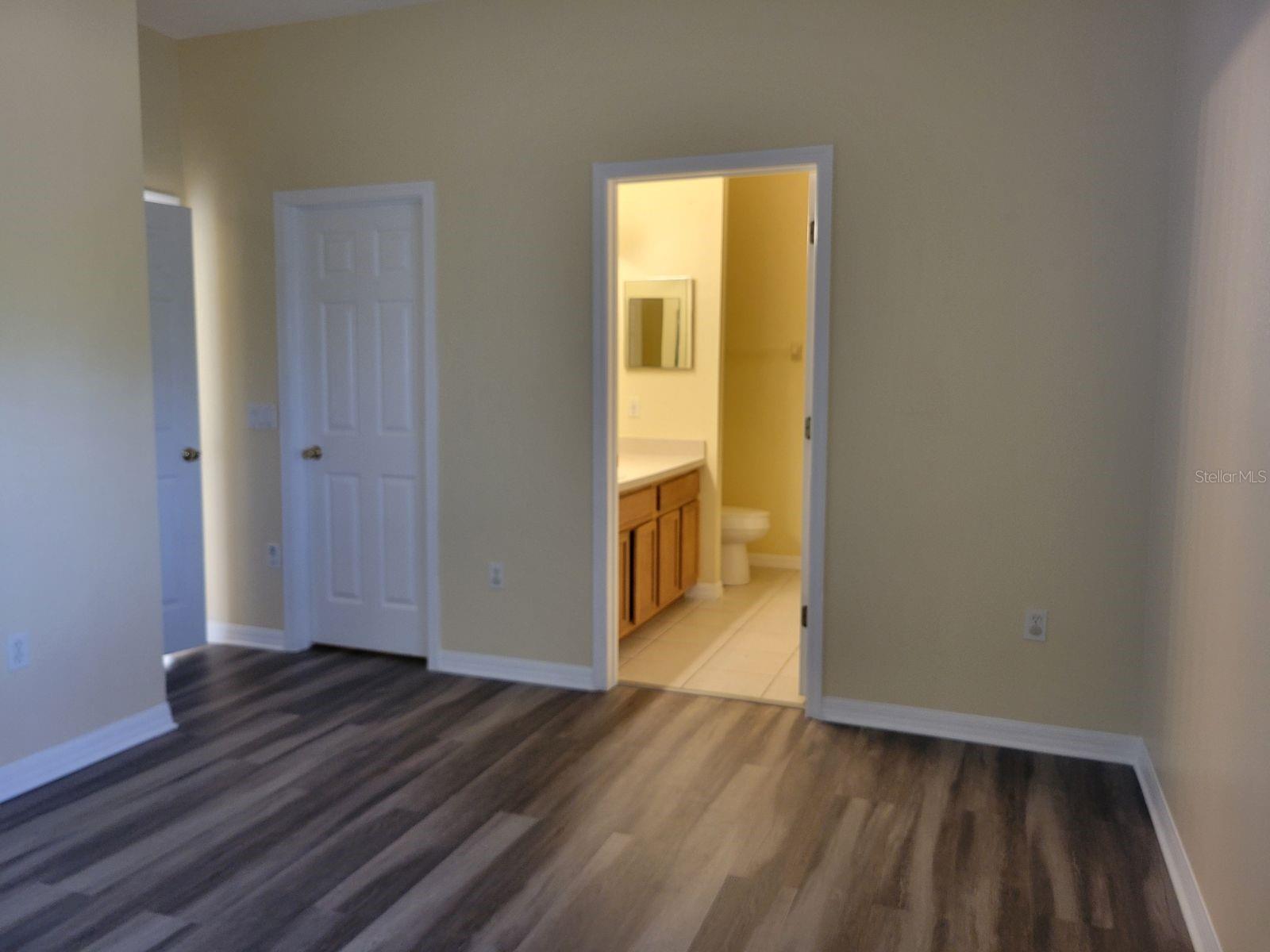 OAK PARK - Residential Lease