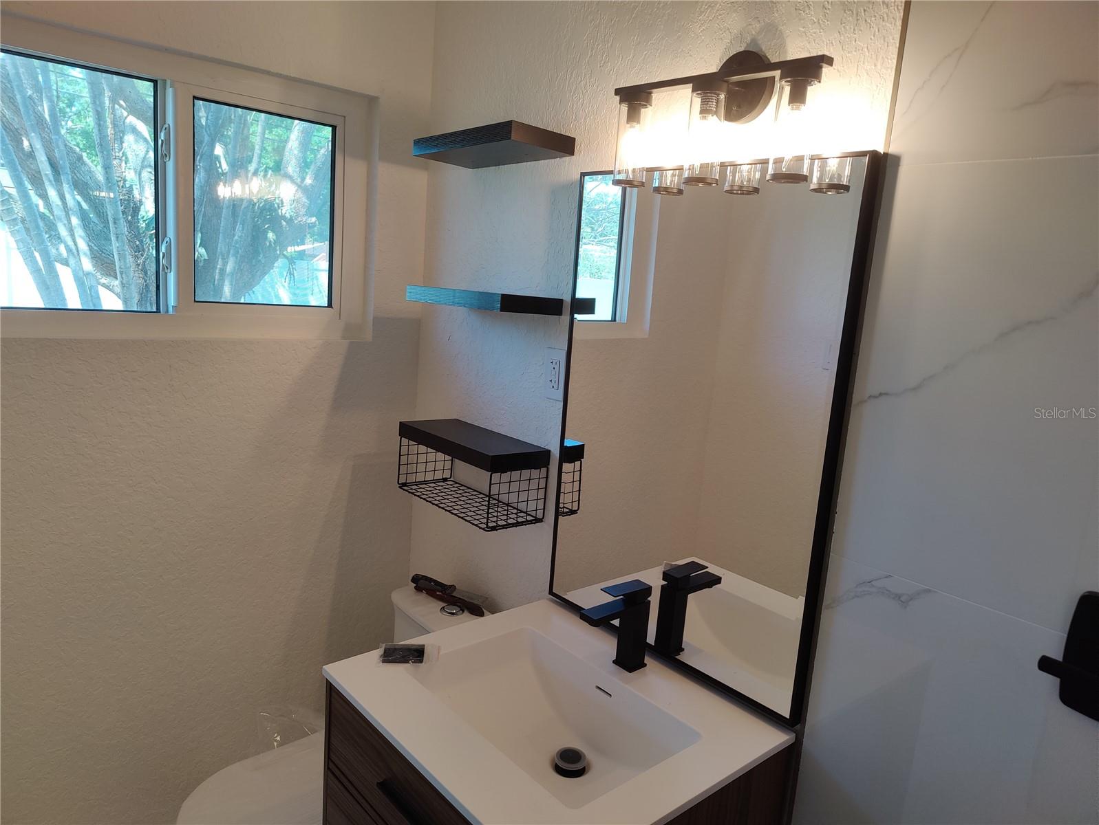 MEADOW LAWN 5TH ADD - Residential