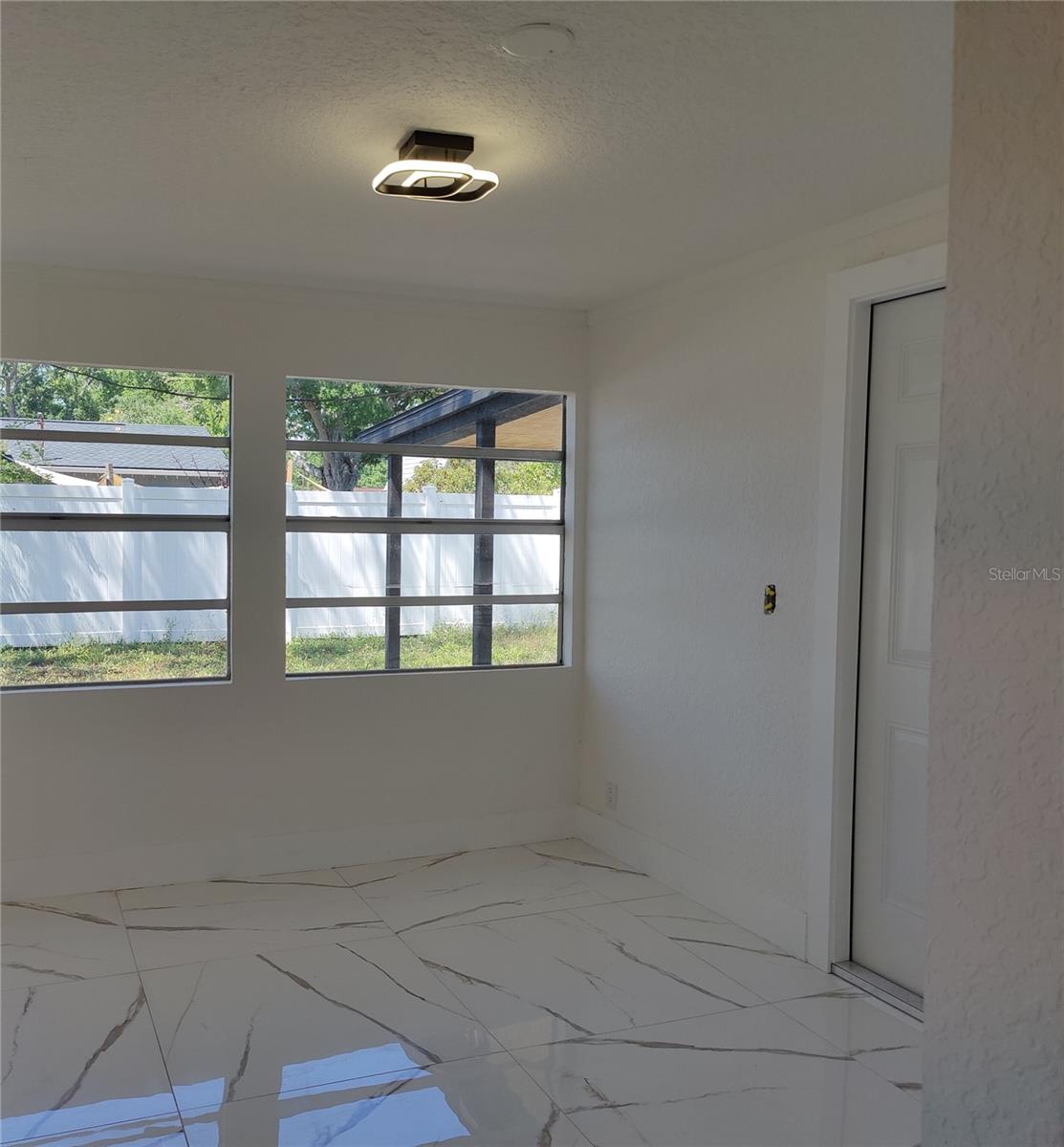 MEADOW LAWN 5TH ADD - Residential