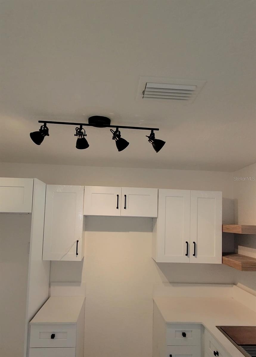 MEADOW LAWN 5TH ADD - Residential