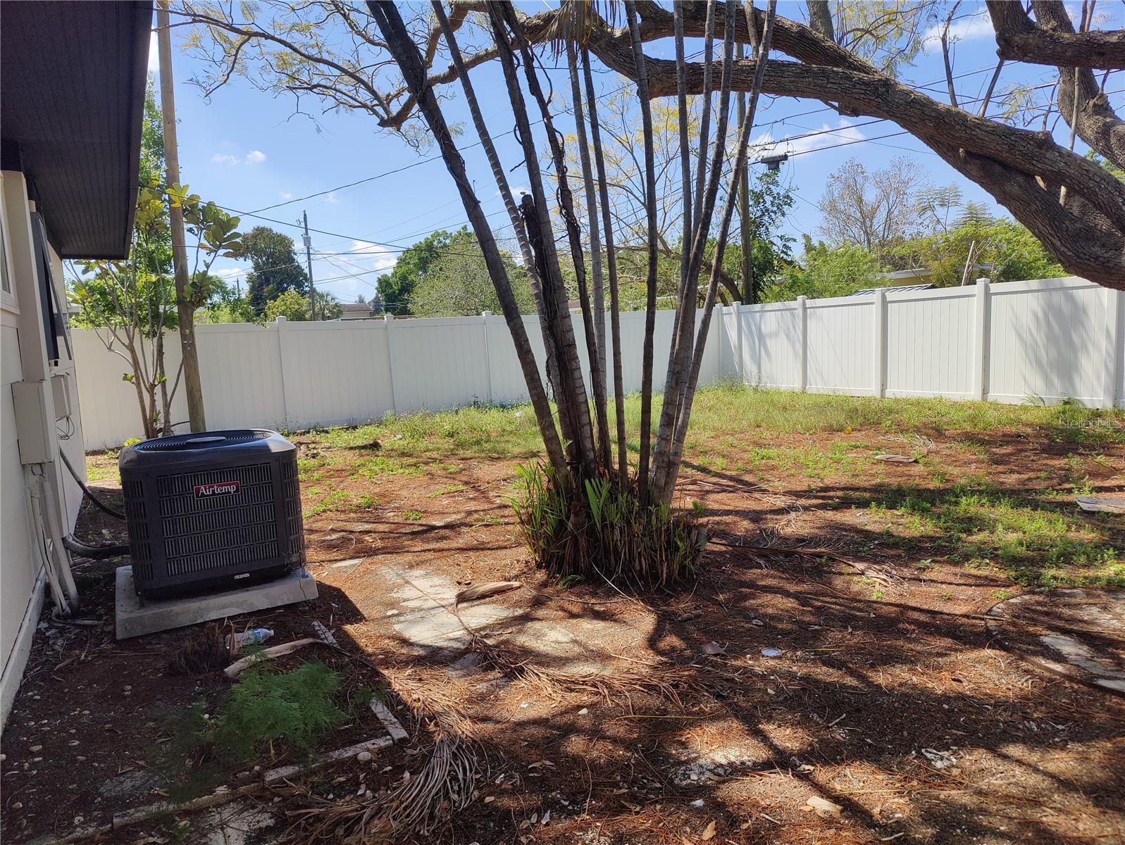 MEADOW LAWN 5TH ADD - Residential