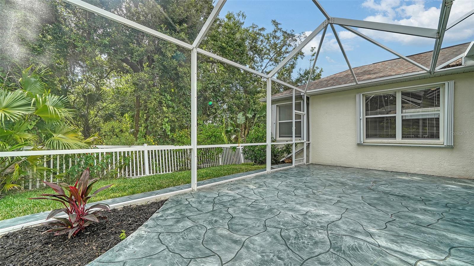 CARLYLE AT VILLAGES OF PALM-AIRE - Residential