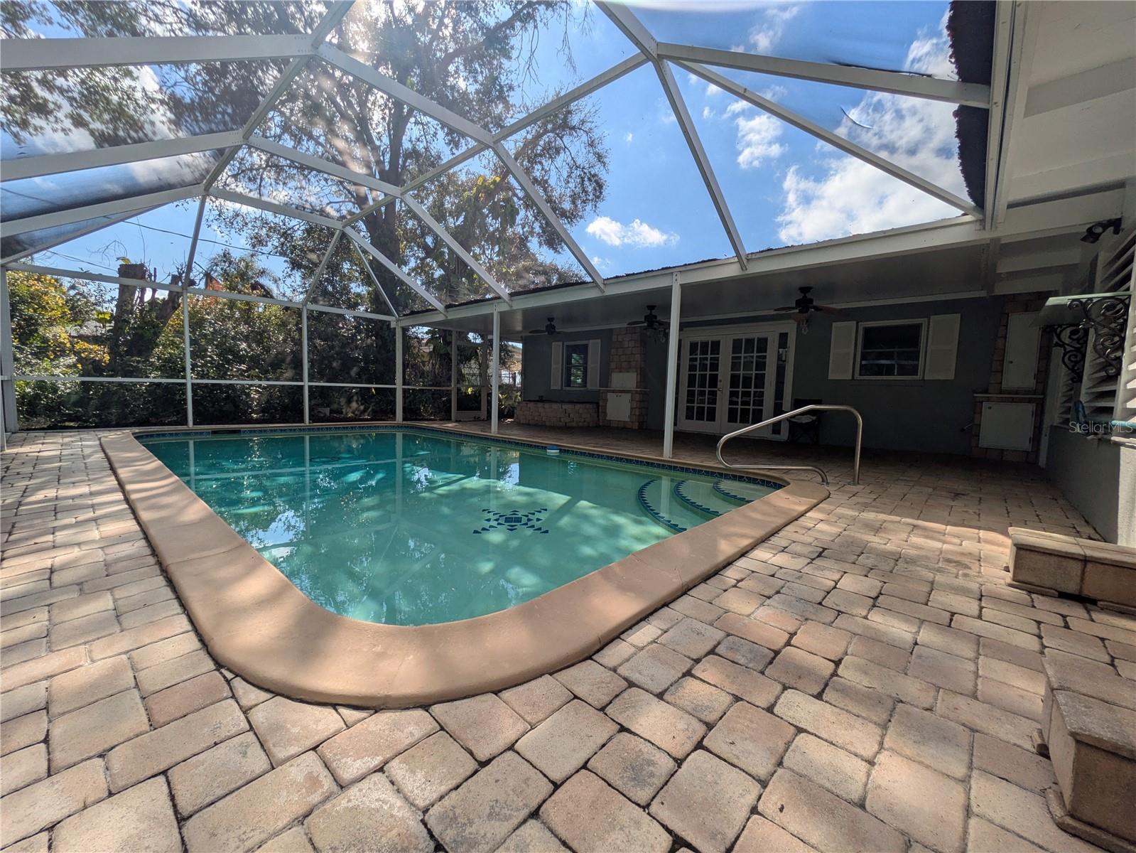 UPLANDS THE - Residential