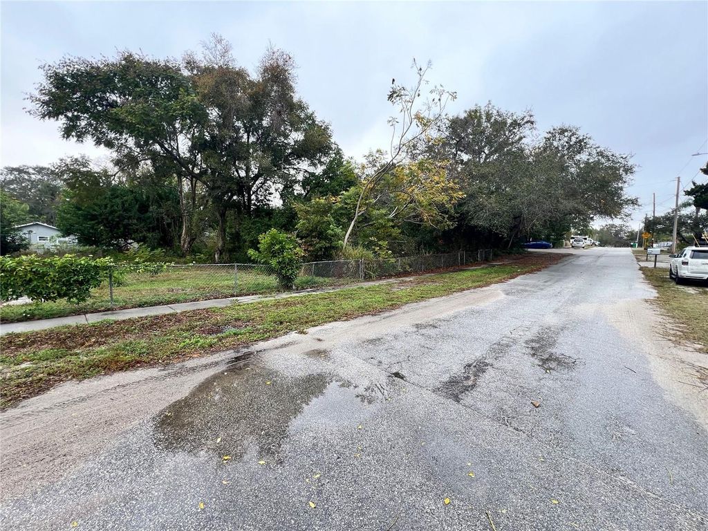 Photo of Park Avenue, Tarpon Springs, FL 34689 (MLS # TB8466839)
