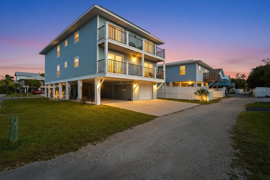 Photo of 2518 Avenue B, Bradenton Beach, FL 34217 (MLS # A4685059)