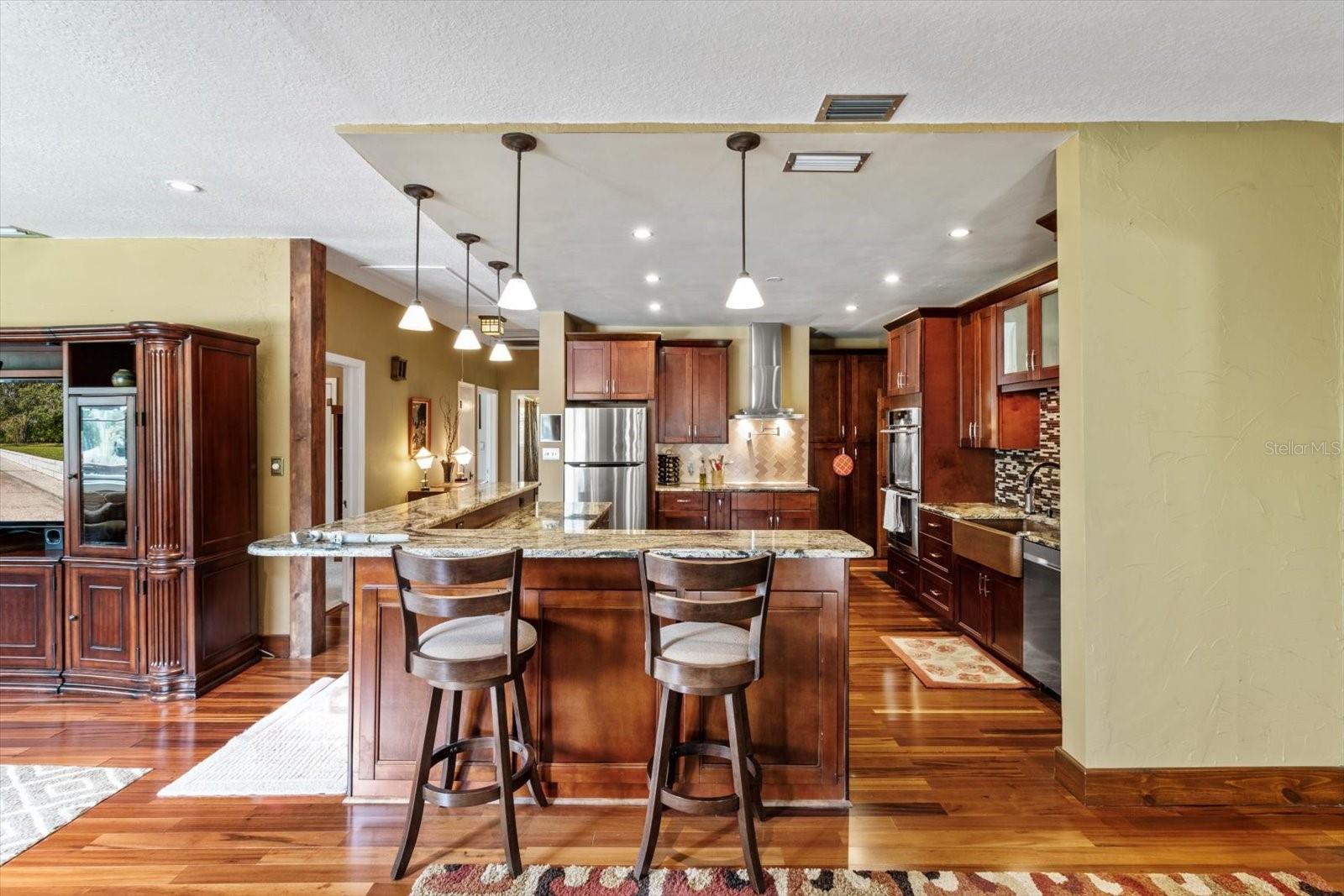 39 SUNSET DRIVE