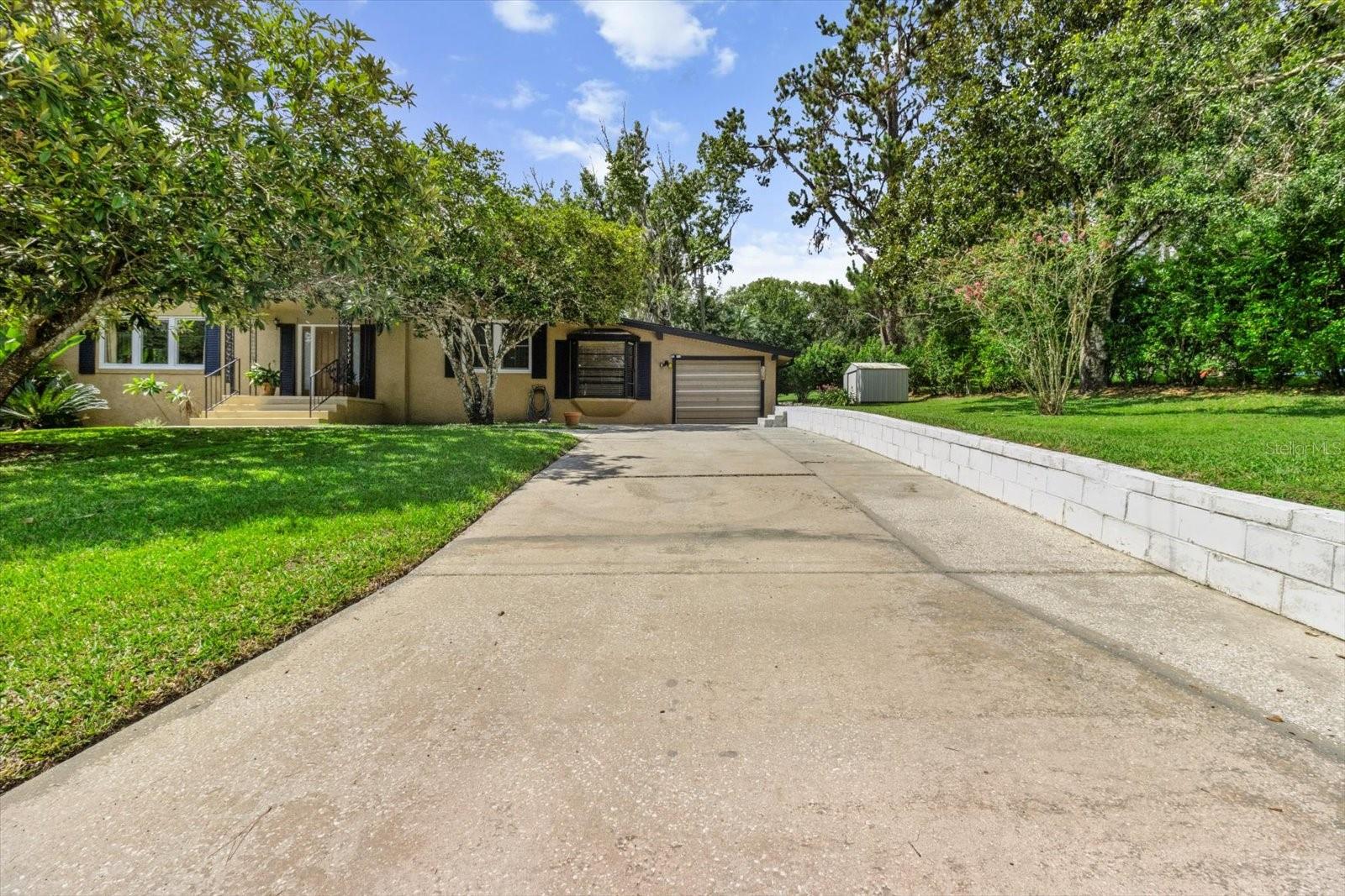 39 SUNSET DRIVE