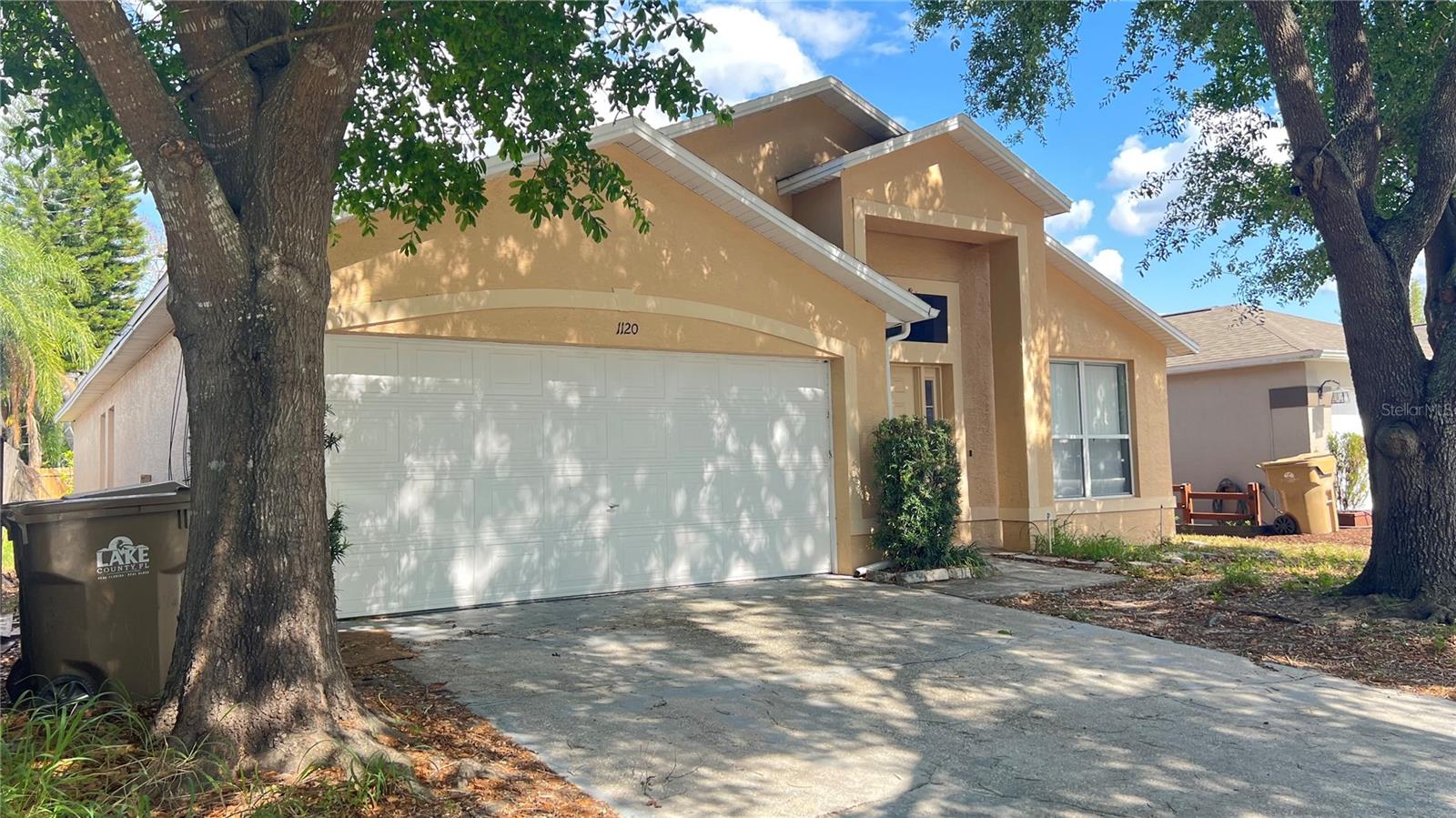 1120 WHITEWOOD WAY