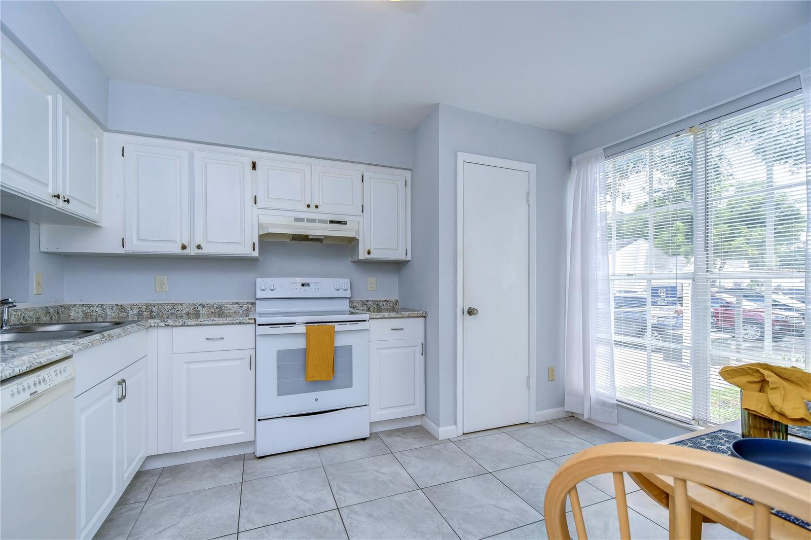 Photo 11 of 42 of 13950 FLETCHERS MILL DRIVE townhome