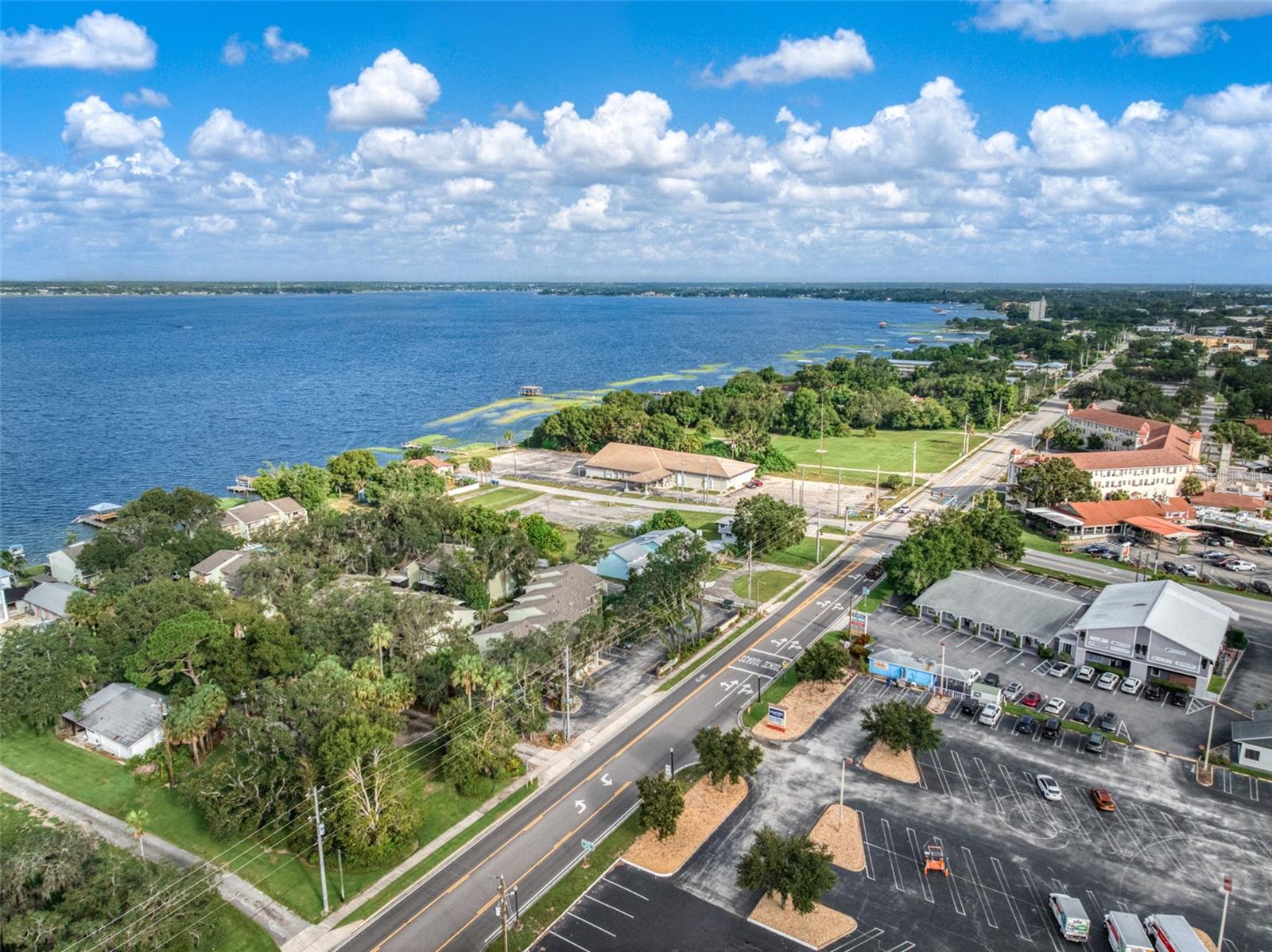 BAY STREET VILLAS - Residential
