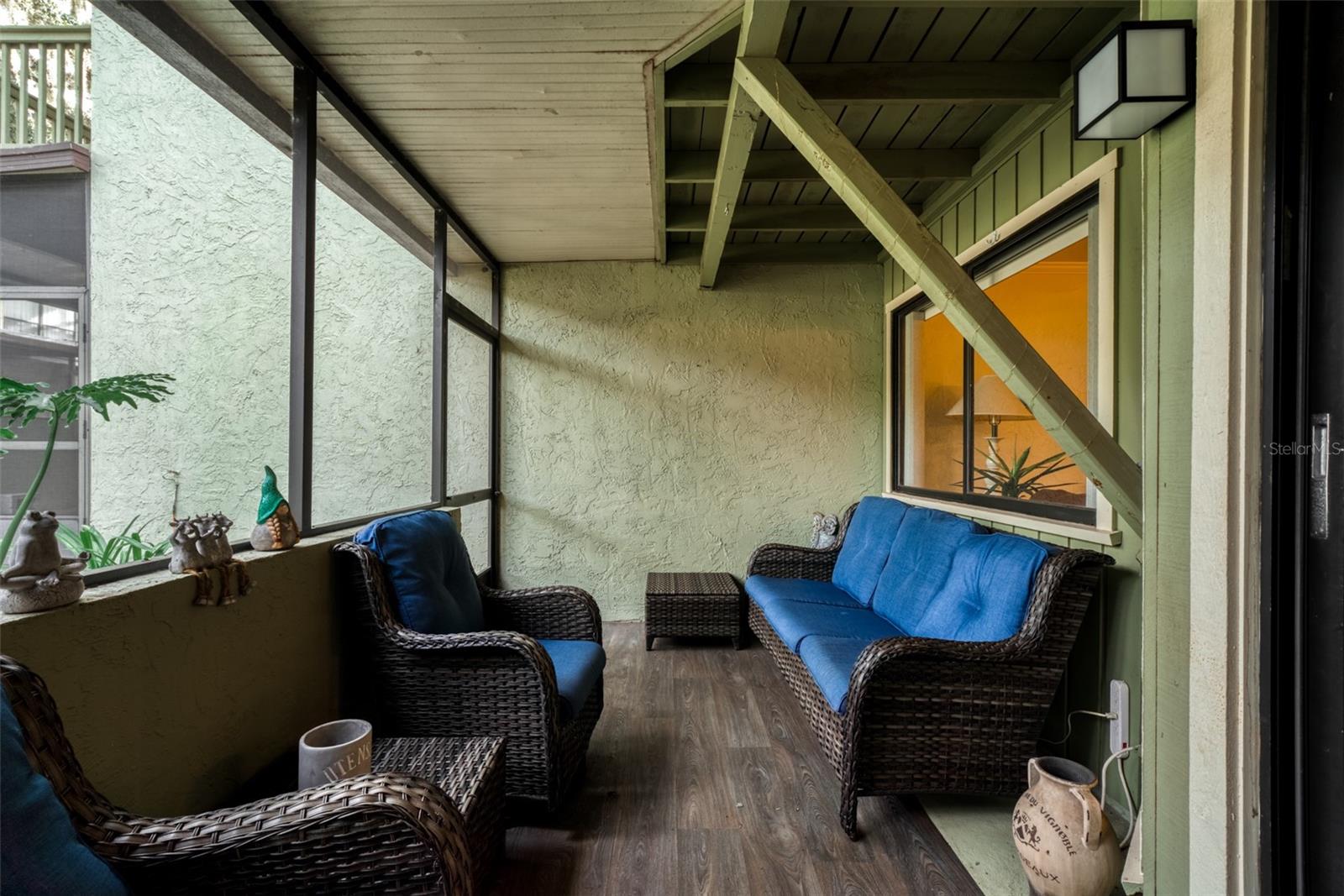 BAY STREET VILLAS - Residential