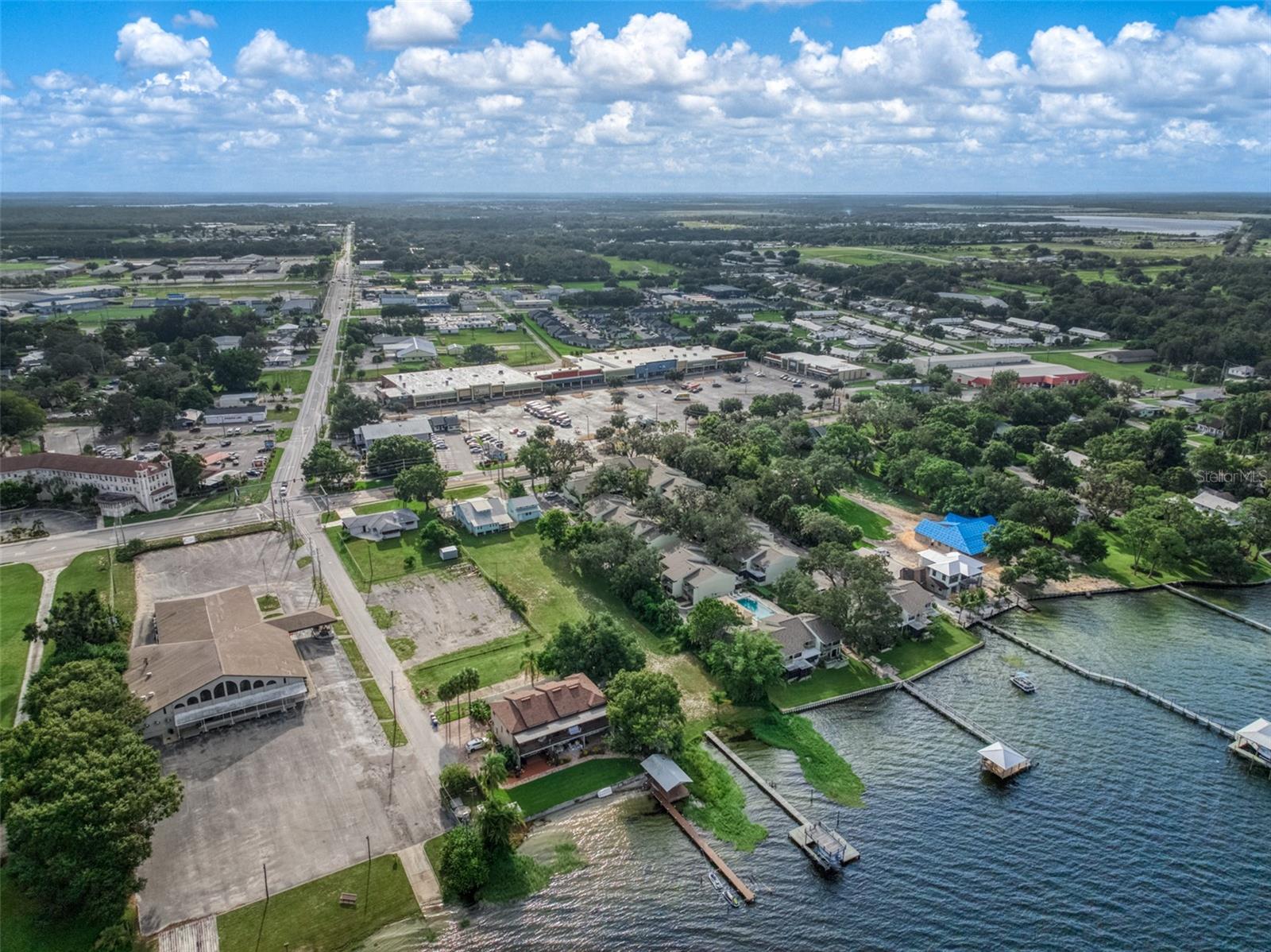 BAY STREET VILLAS - Residential