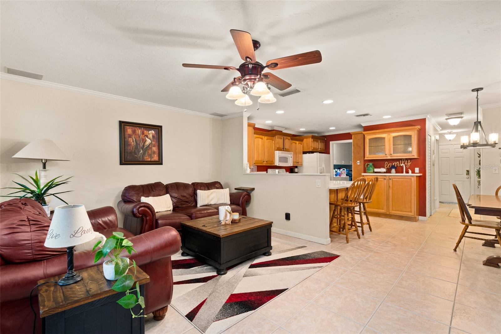 BAY STREET VILLAS - Residential