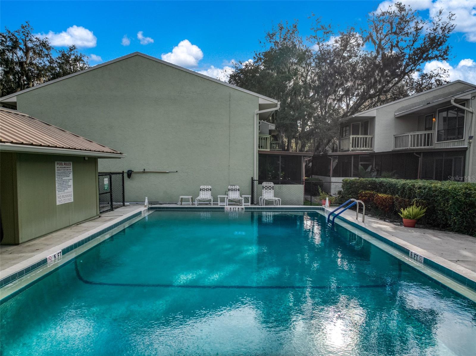 BAY STREET VILLAS - Residential