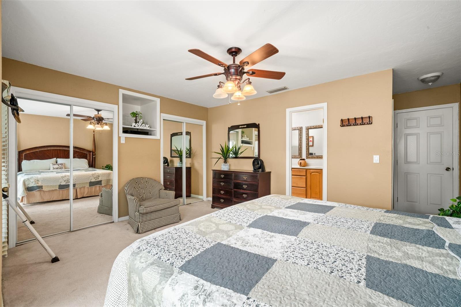 BAY STREET VILLAS - Residential