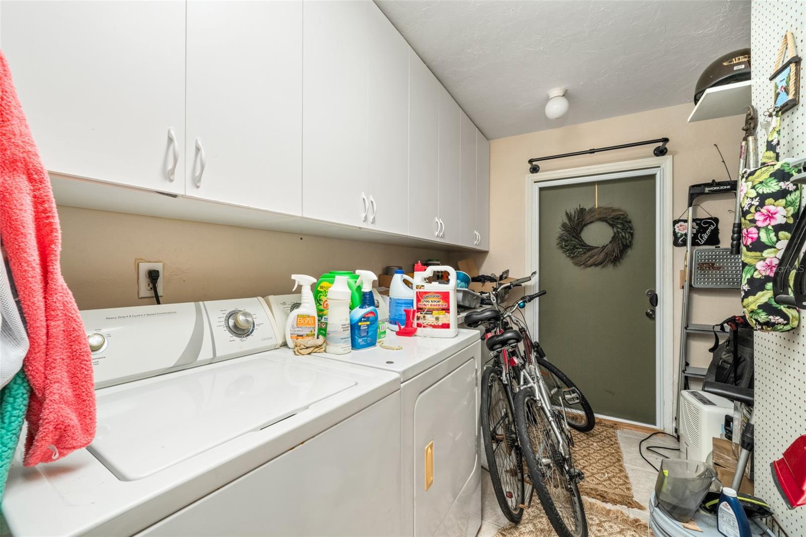BAY STREET VILLAS - Residential