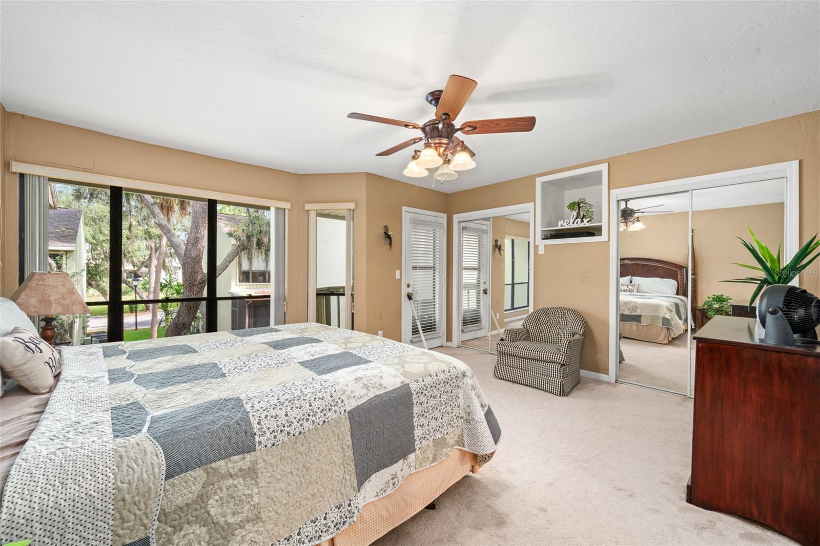 BAY STREET VILLAS - Residential