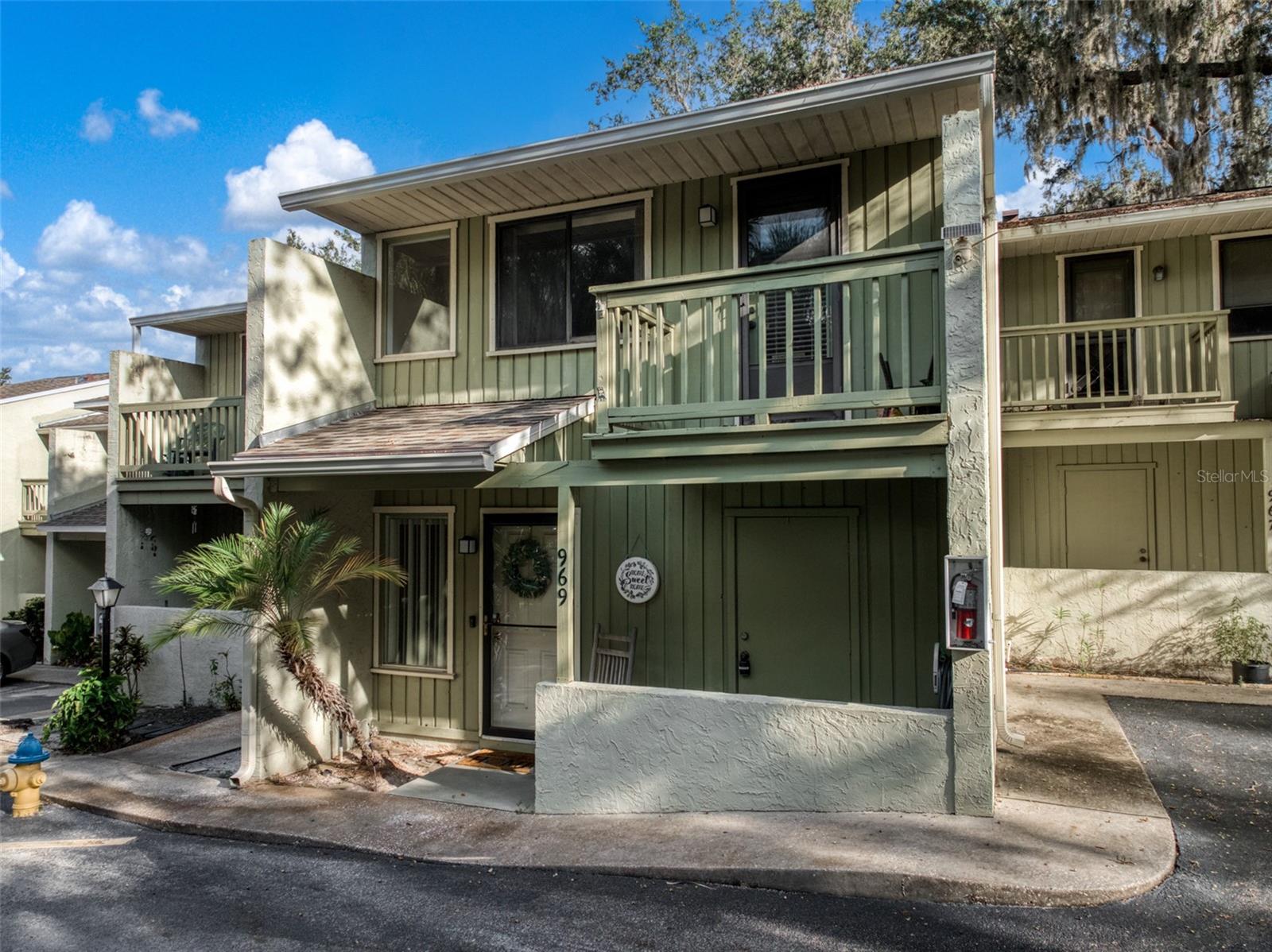 BAY STREET VILLAS - Residential