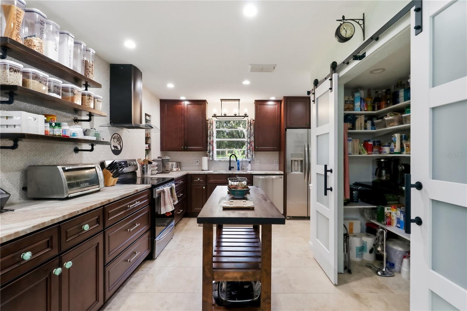 5225 GRIFFIN ROAD