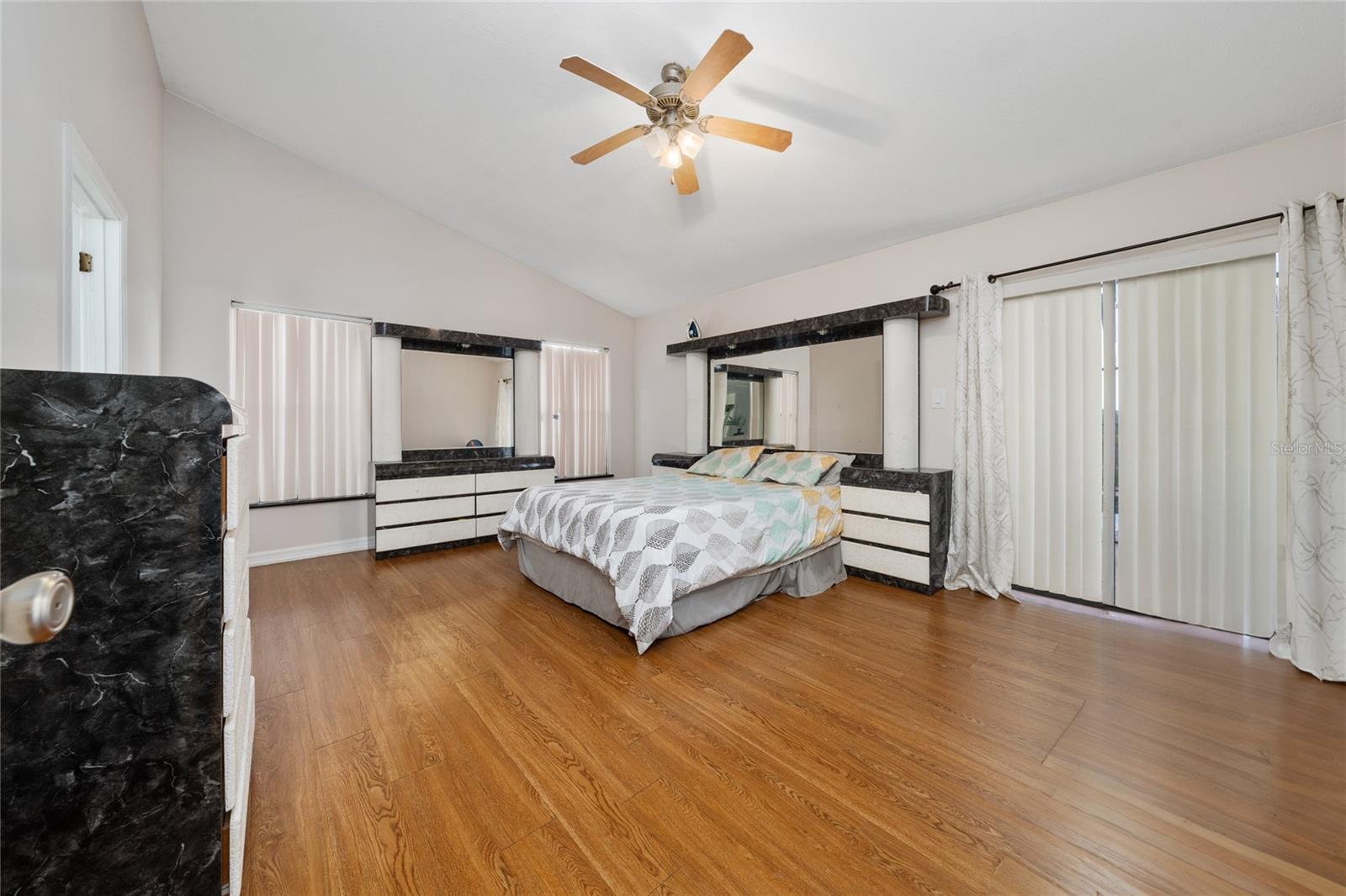 SOUTHCHASE - Residential