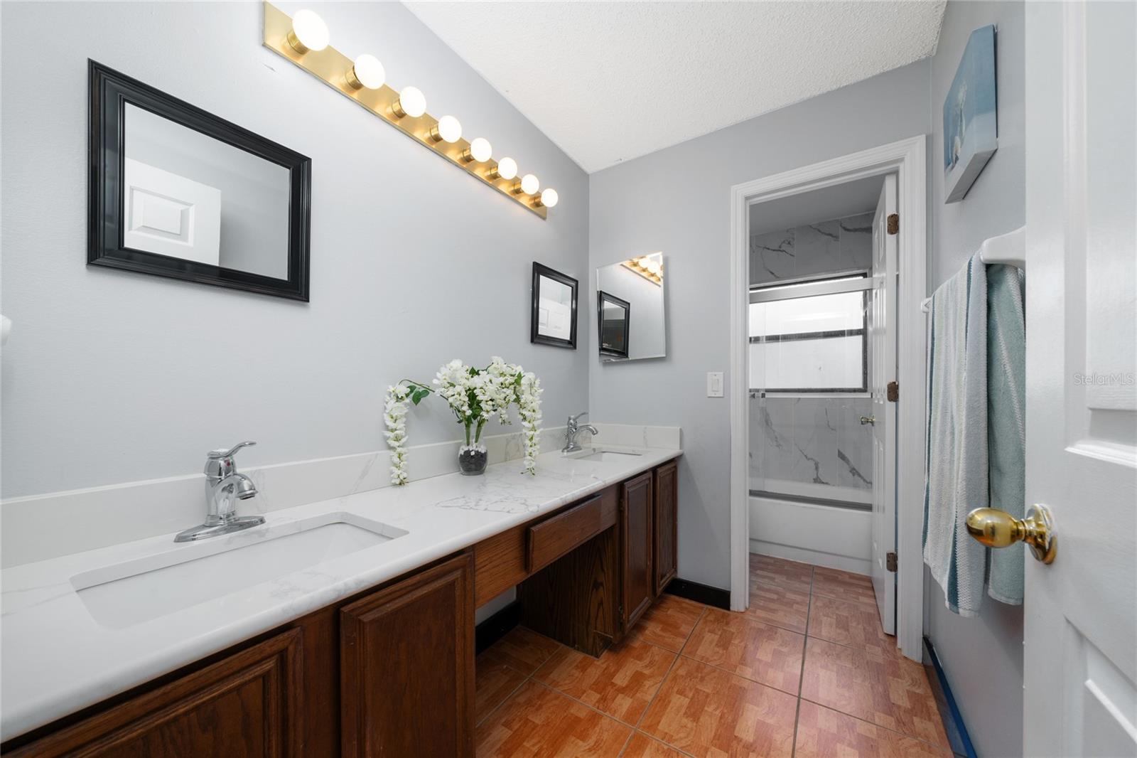 SOUTHCHASE - Residential