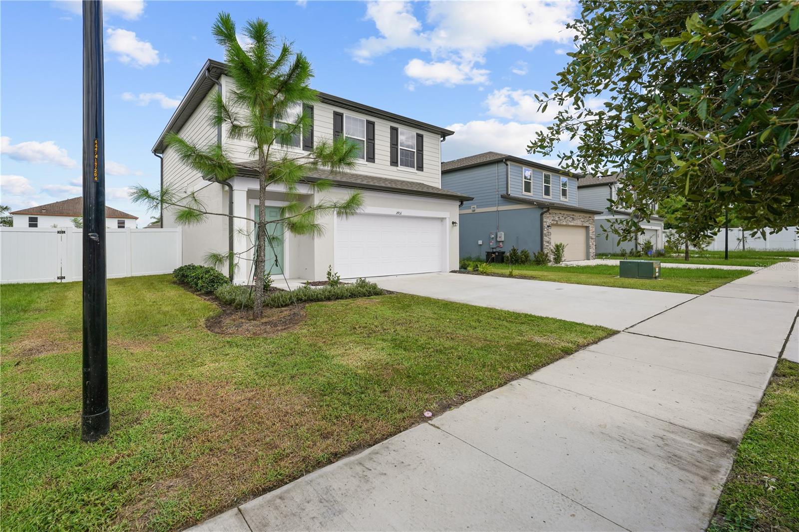 1451 DALKEITH COVE