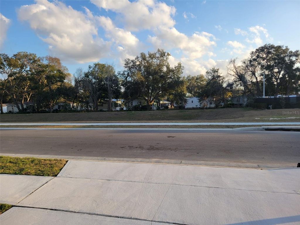 Photo of 1627 Ann Rose Way, Leesburg, FL 34748 (MLS # O6376436)