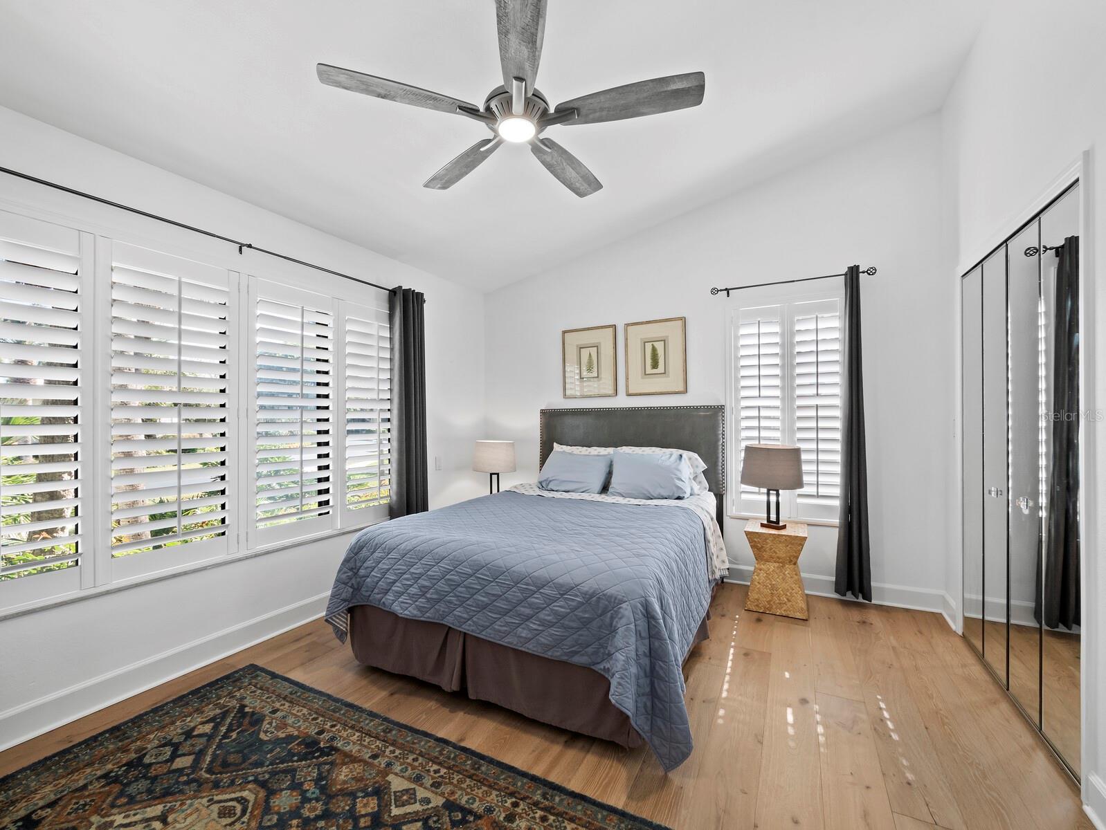 BAY ISLES - Residential