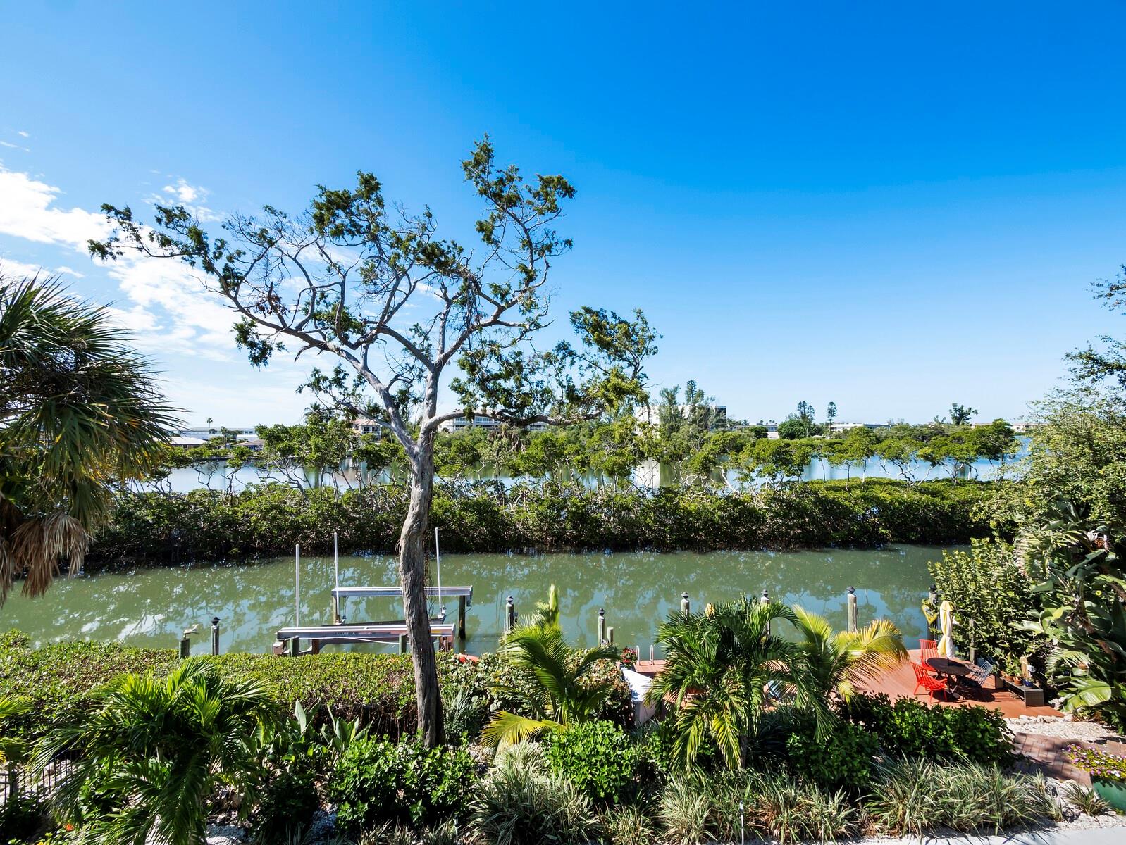 BAY ISLES - Residential