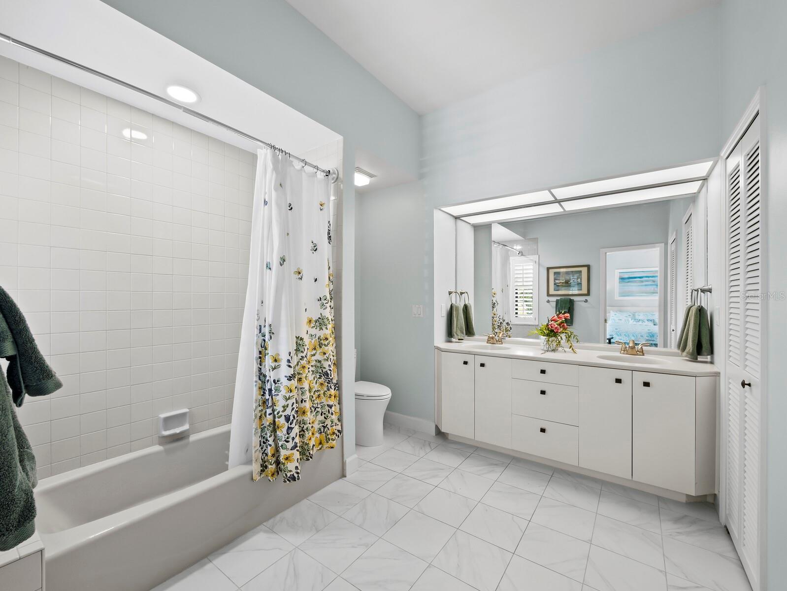 BAY ISLES - Residential