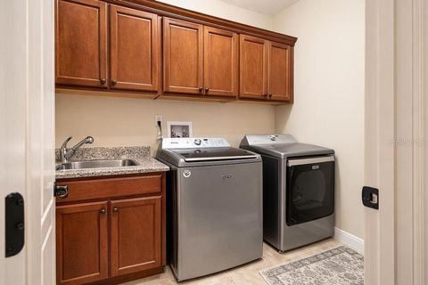 Tiny photo for 15950 Splendid Oaks Lane, Tavares, FL 32778 (MLS # O6390629)