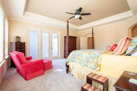 Tiny photo for 15950 Splendid Oaks Lane, Tavares, FL 32778 (MLS # O6390629)