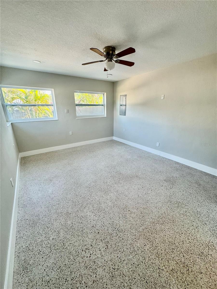 ROUSLYNN - Residential Income
