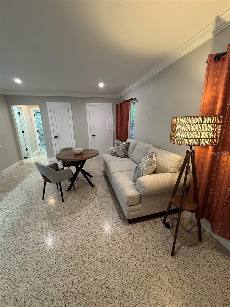 ROUSLYNN - Residential Income