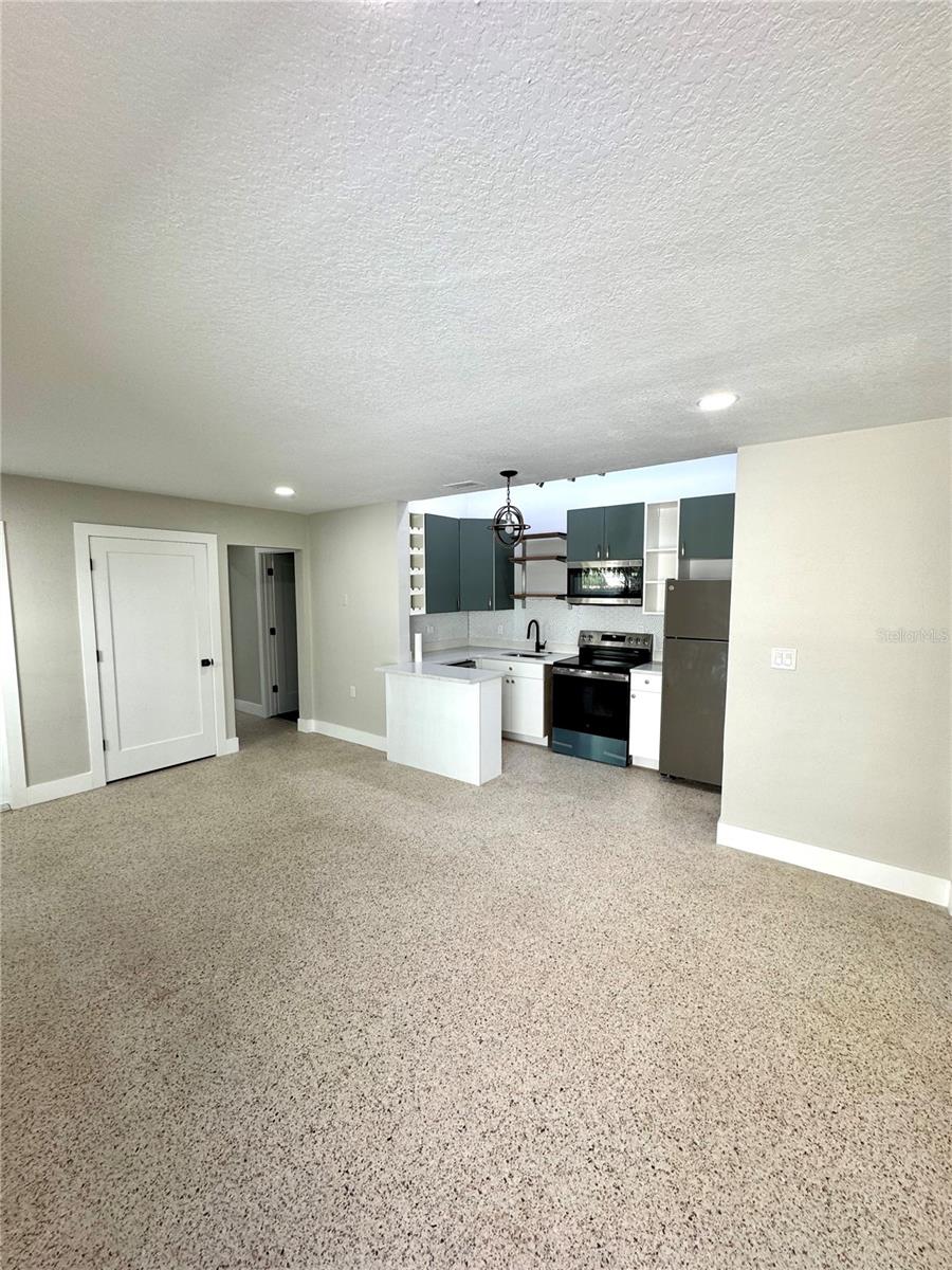 ROUSLYNN - Residential Income