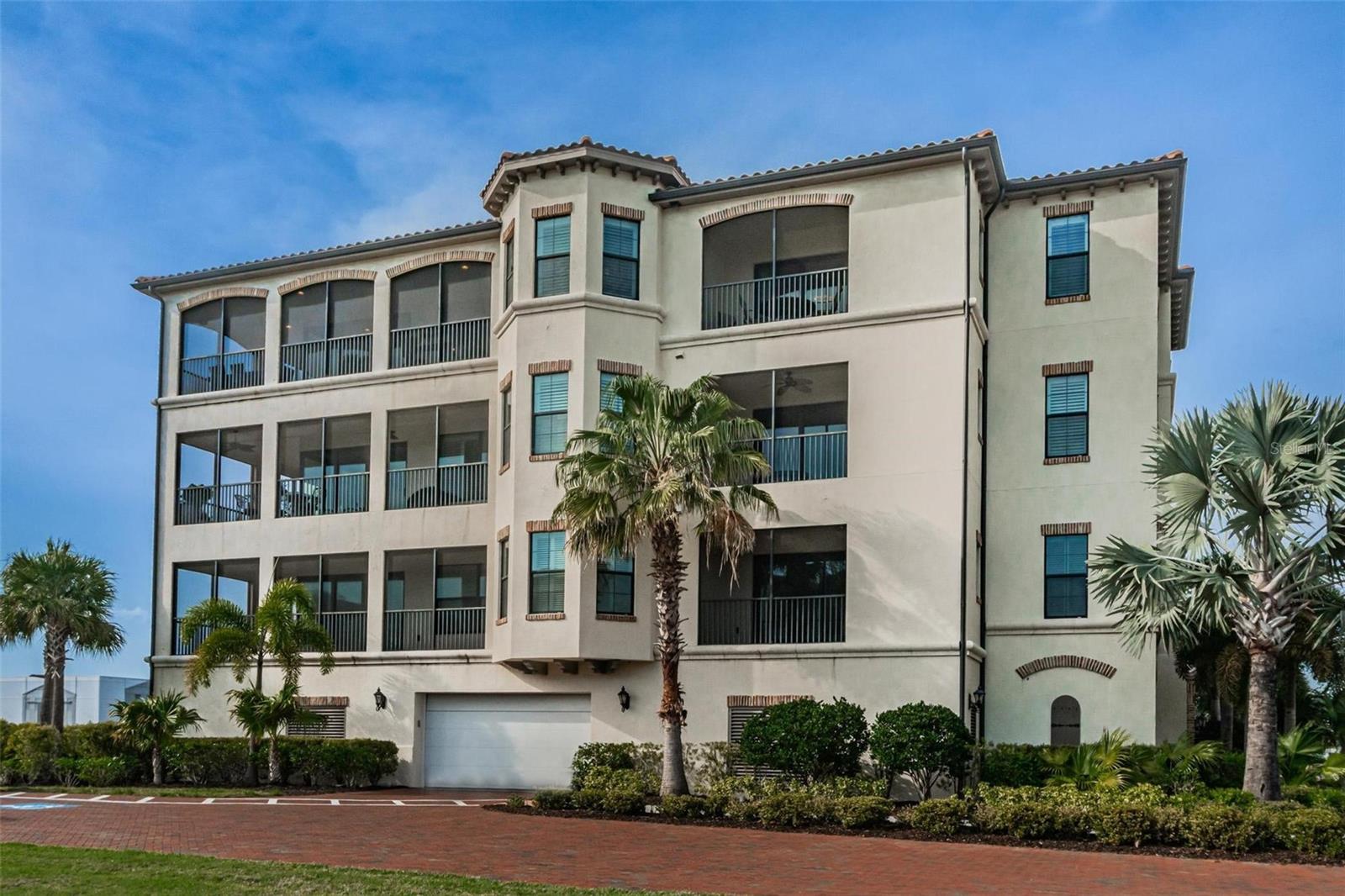 CASA BAHIA AT WESTSHORE YACHT - Residential Lease