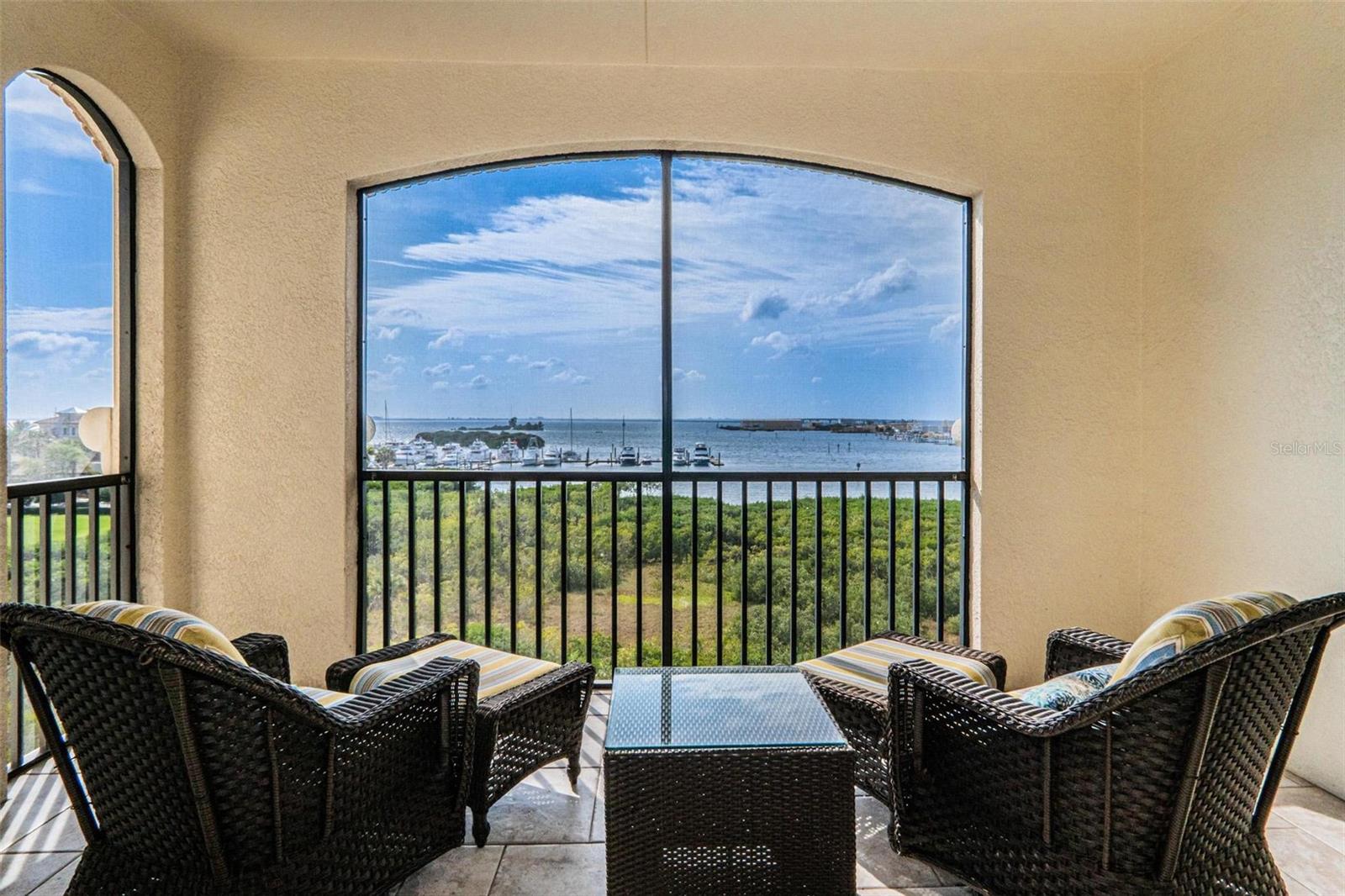 CASA BAHIA AT WESTSHORE YACHT - Residential Lease