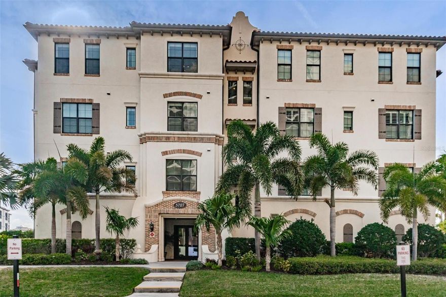 RESORT STYLE WATERFRONT LIVING AT IT'S BEST! LOCATED ON THE TOP FLOOR OF CASA BAHIA YOU WILL EXPERIENCE GLORIOUS SUNSETS AND ST. PETE VIEWS. THIS UNIT OFFERS JUST UNDER 3000 SF W/YOUR OWN PRIVATE ELEVATOR ENTRANCE, 3 BEDROOMS W/ENSUITE BATHS, POWDER ROOM, DEN/OFFICE, AND OVER 700SF OF WRAP AROUND SCREENED BALCONY. THE CHEF'S KITCHEN FEATURES GAS COOKING, BREAKFAST BAR, DRY BAR, & OPEN TO THE GREAT ROOM. THE OWNER'S RETREAT FEATURES AN OVERSIZE BEDROOM W/ ACCESS TO THE BALCONY, LARGE WALK-IN CLOSET, SOAKING TUB AND LARGE WALK-IN SHOWER. LARGE DEN/OFFICE, FULLY EQUIPPED LAUNDRY ROOM W/ STORAGE, 2 ASSIGNED PARKING SPACES, PLUS A LARGE 10 X 11 STORAGE ROOM. CONVENIENTLY LOCATED JUST MINUTES FROM DOWNTOWN TAMPA, ST. PETE, & TAMPA INTERNATIONAL AIRPORT. WYC OFFERS 24 HR SECURITY, 2 POOLS, 24 HR FITNESS ROOM & MORE.